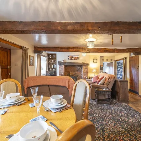 Drawell - Situated On A Working Farm Holiday home